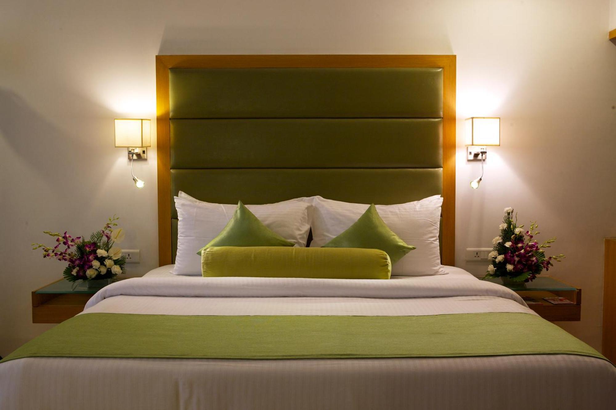 Peerless Hotel Hyderabad Exteriör bild