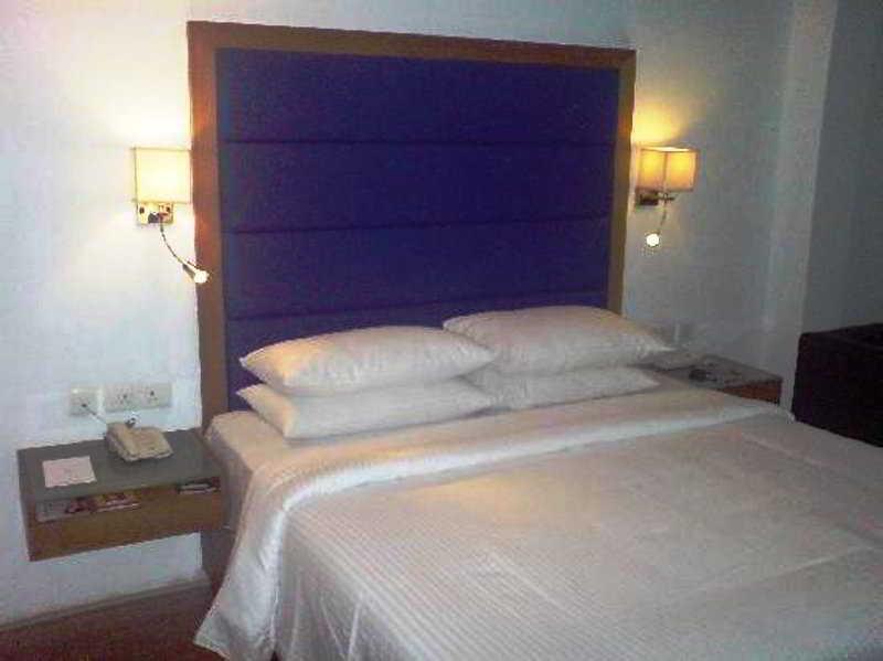 Peerless Hotel Hyderabad Exteriör bild