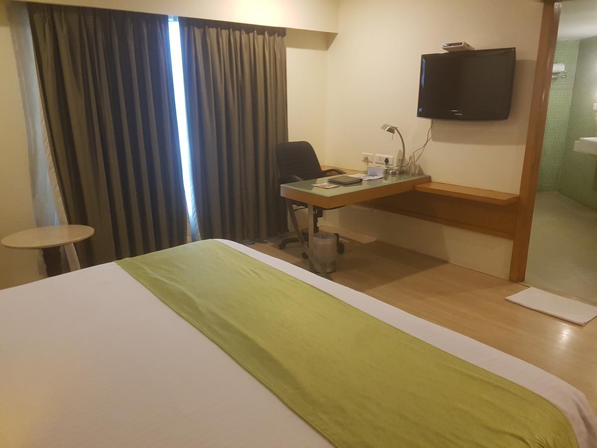 Peerless Hotel Hyderabad Exteriör bild