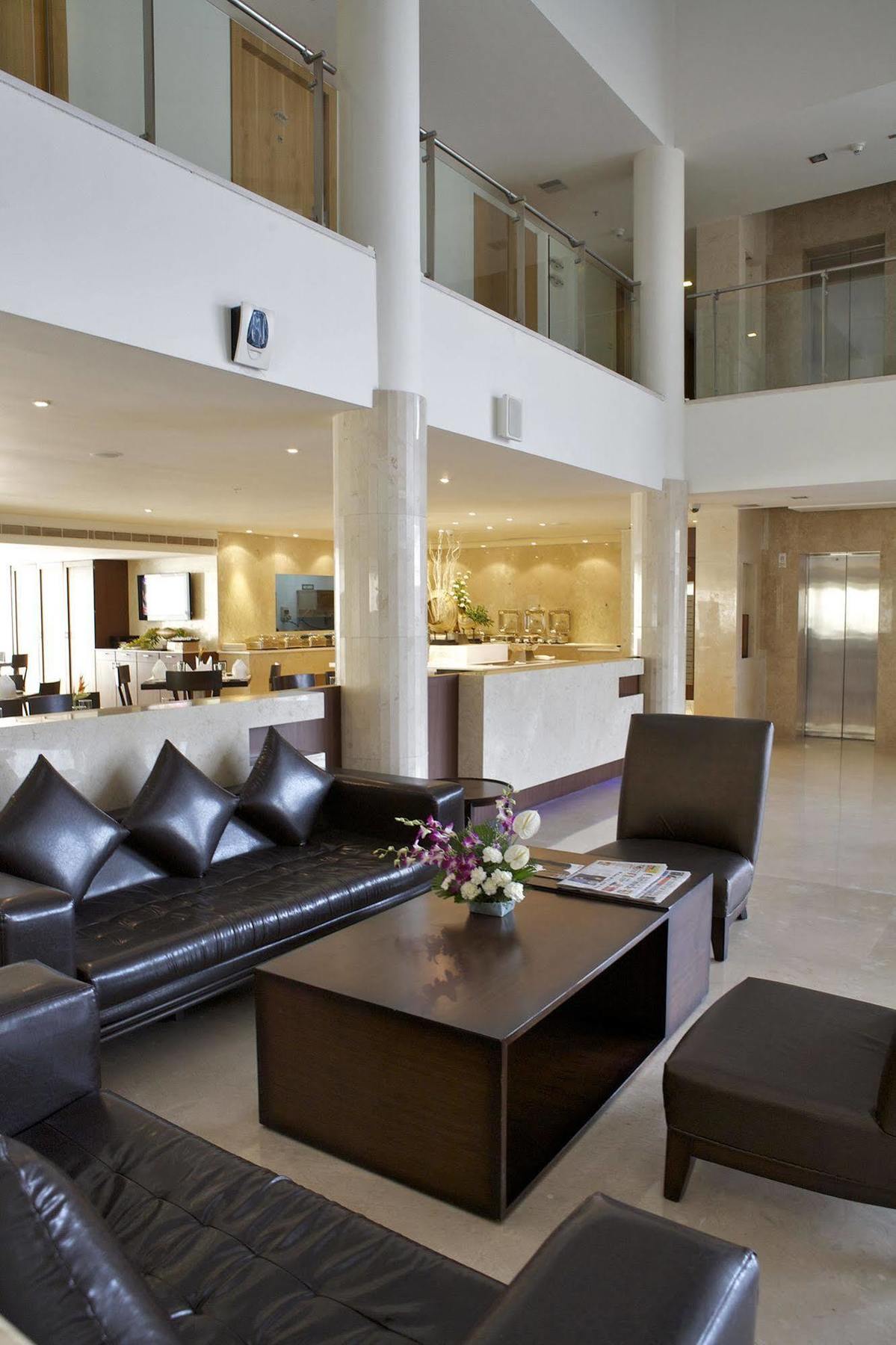 Peerless Hotel Hyderabad Exteriör bild