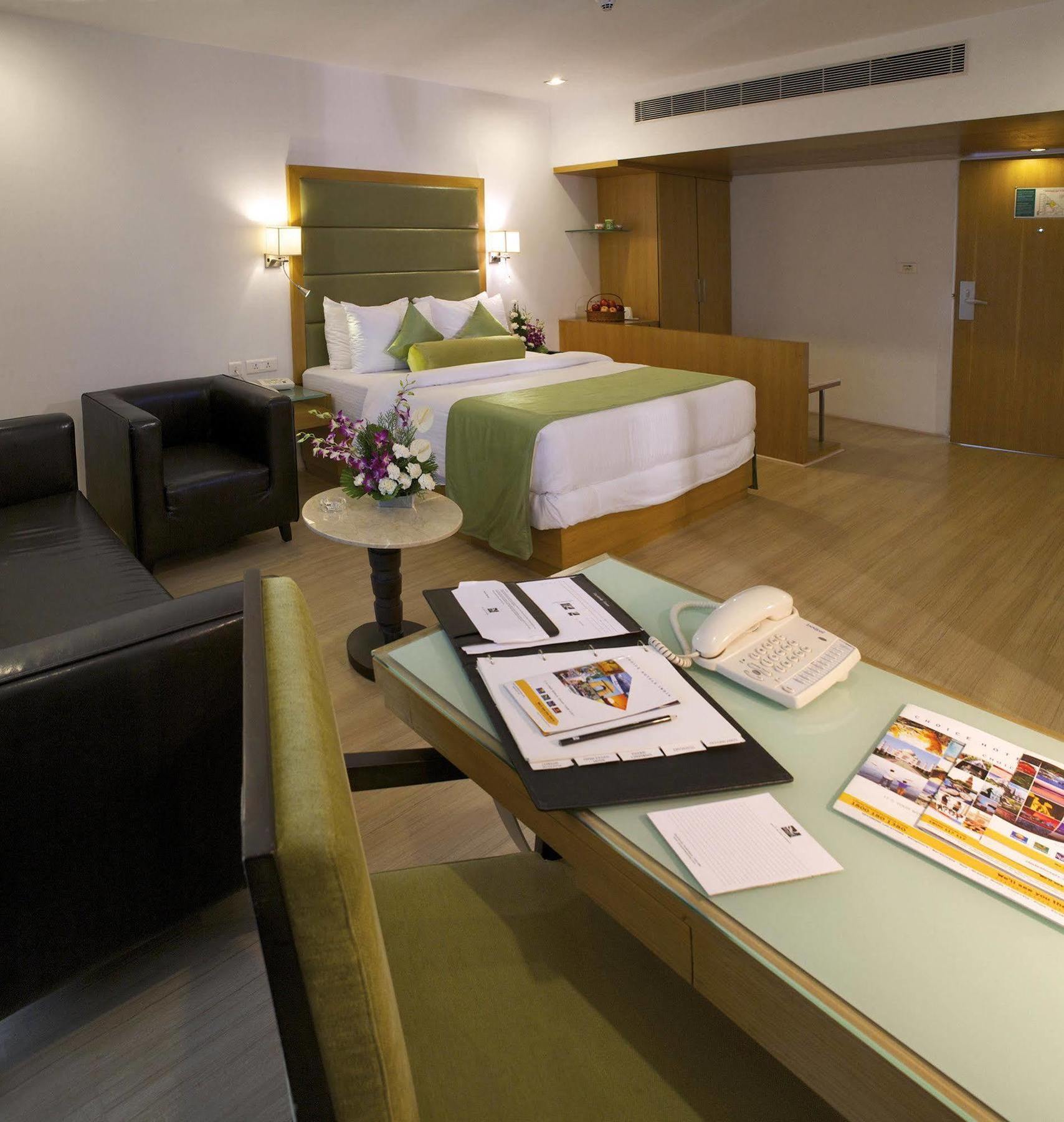 Peerless Hotel Hyderabad Exteriör bild