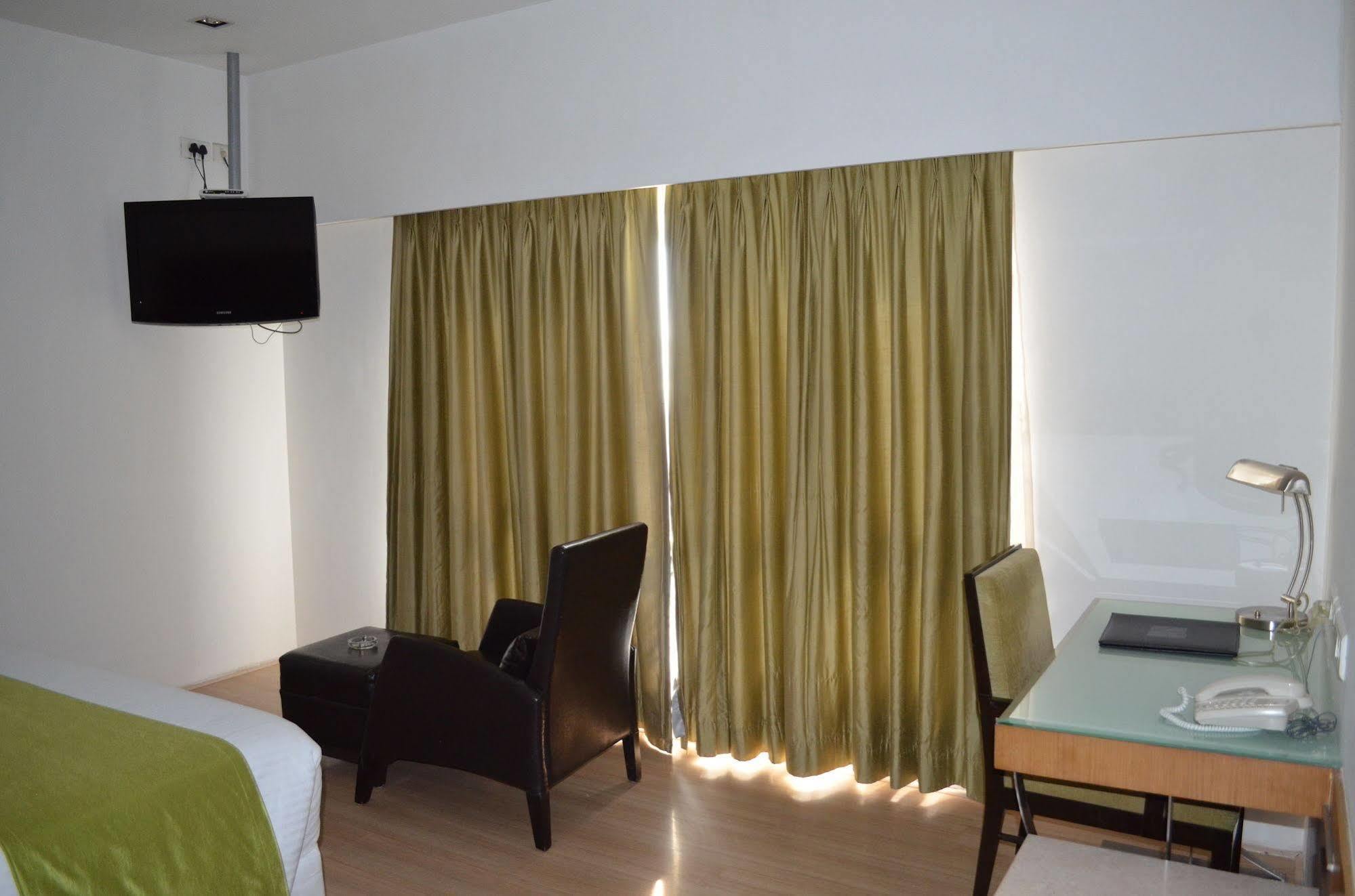 Peerless Hotel Hyderabad Exteriör bild